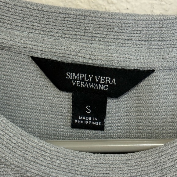Simply Vera shirt size small - Picture 3 of 6